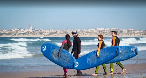 포르투갈에서 서핑하기