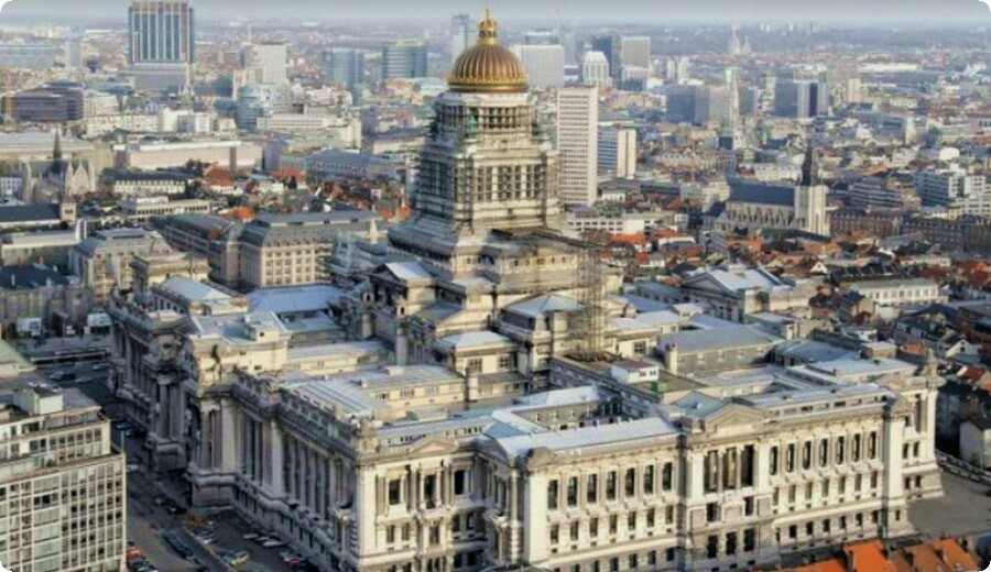 Brussels Justice Palace - en av de mange attraksjonene i den belgiske hovedstaden